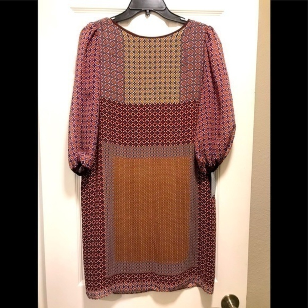 Max Studio poof sleeve Geo Print shift dress